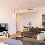 Metropolitan Luxe