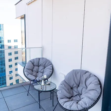 Metropolitan Luxe